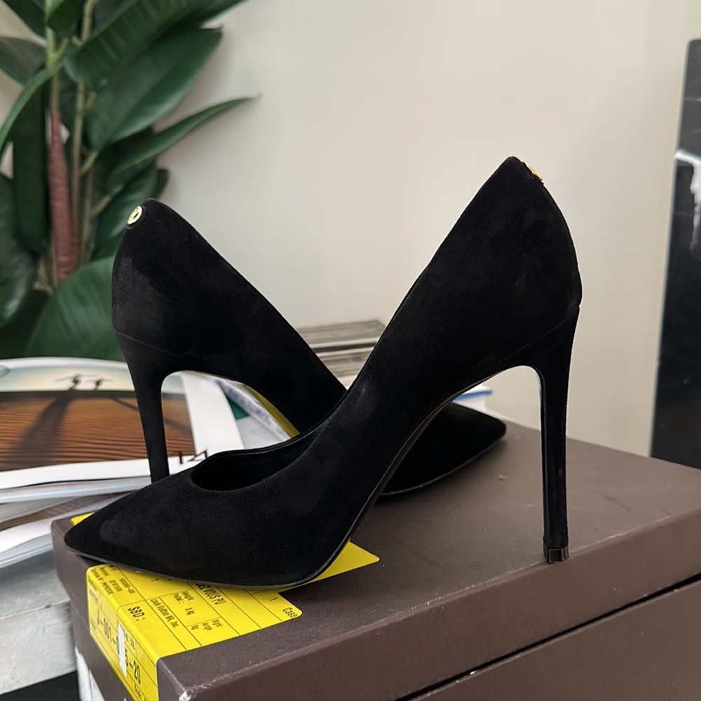Louis vuitton pumps - Picture 6 of 9